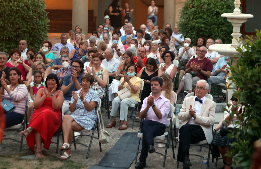 El acto abrió el XXII Festival Folclórico Castillo de Montearagón