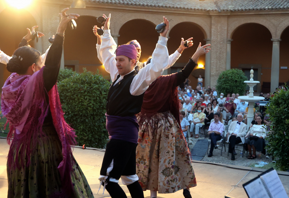El acto abrió el XXII Festival Folclórico Castillo de Montearagón