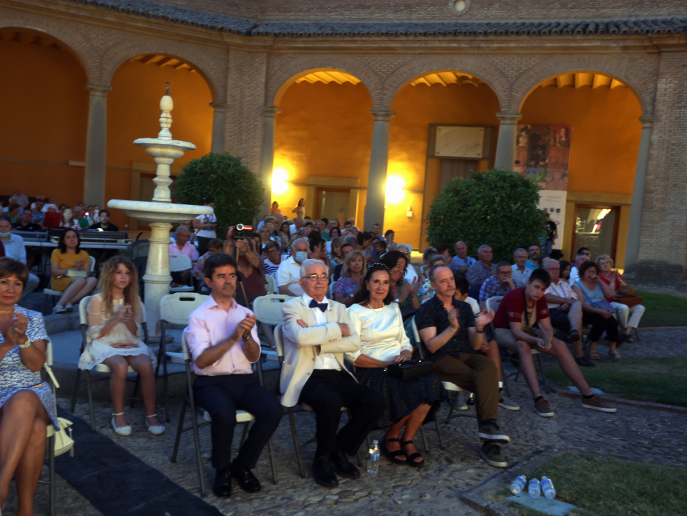 El acto abrió el XXII Festival Folclórico Castillo de Montearagón