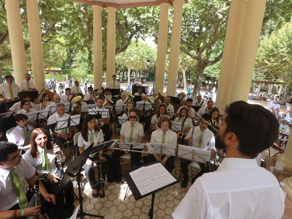 Numeroso público ha asistido al concierto que han ofrecido en el Kiosco de la Música “Maestro Sampériz”