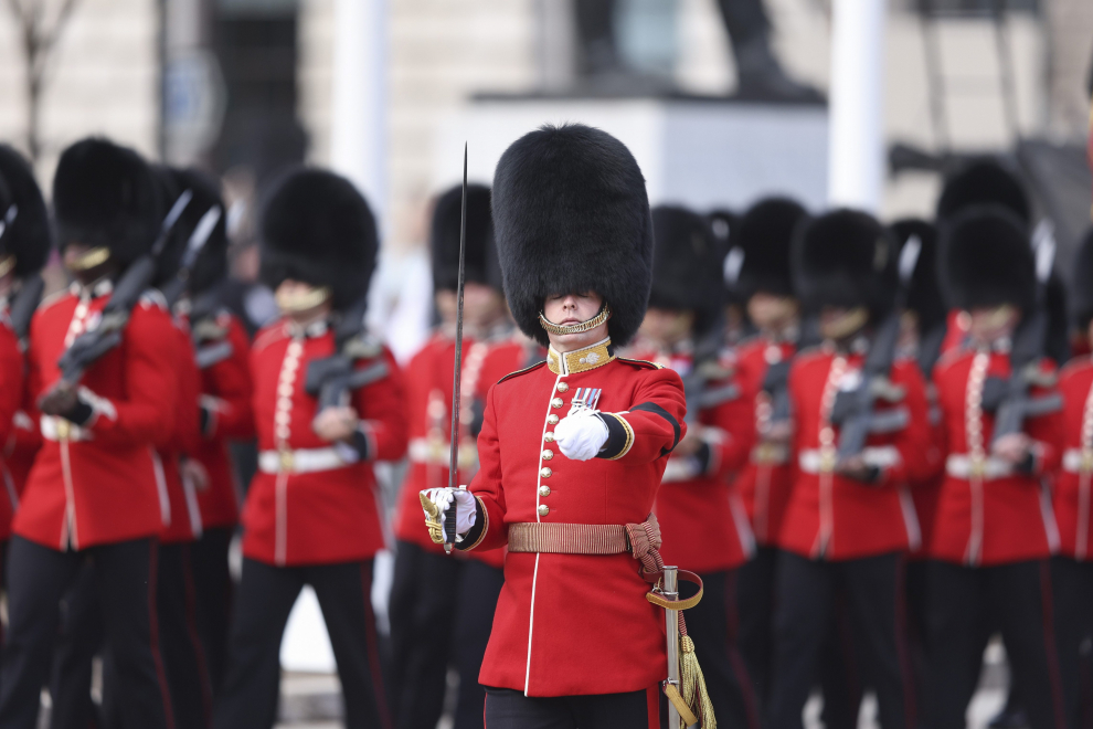 El cortejo fúnebre ha acompañado al féretro en su desfile desde el Palacio de Westminster.