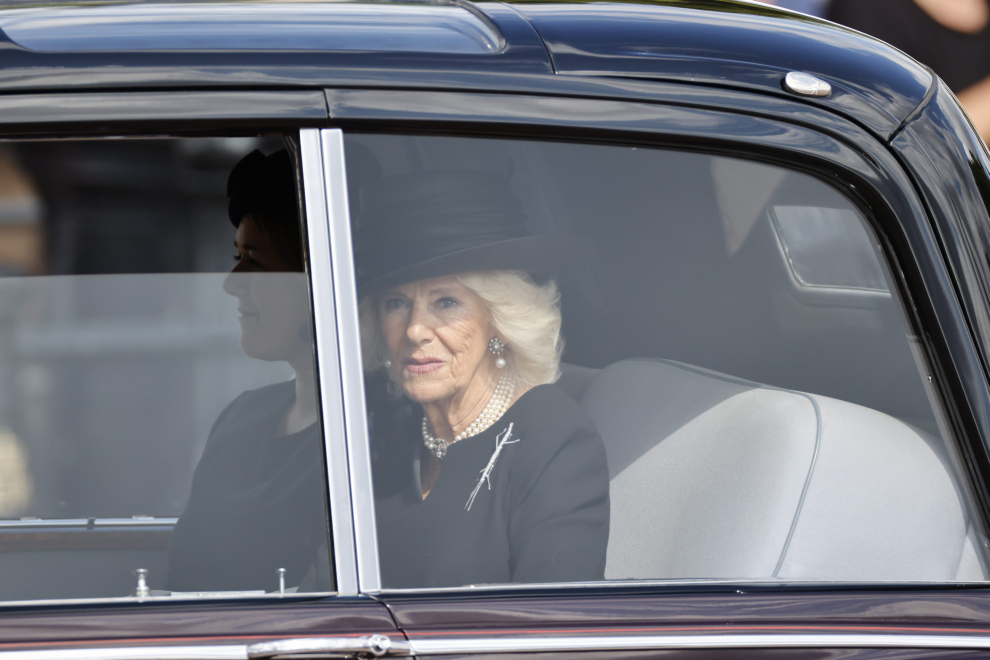 El cortejo fúnebre ha acompañado al féretro en su desfile desde el Palacio de Westminster.  BRITAIN QUEEN ELIZABETH II