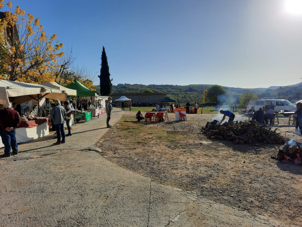 Junto a la vertiente mercantil, el certamen se consolida como lugar de reunión social en el otoño de la parte baja de Ribagorza.