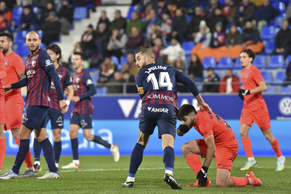 Un solitario gol de penalti de Juan Carlos Real ha dado la victoria a los azulgranas.