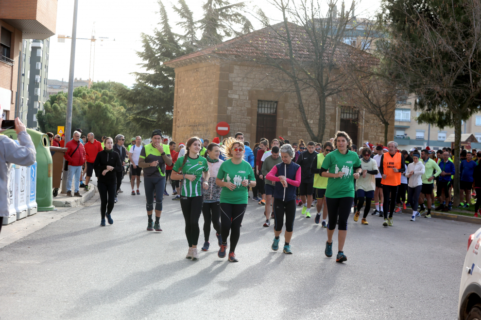 En la mañana de hoy ha tenido lugar la tradicional cita deportiva, en la que han participado un nutrido grupo de corredores, llegando hasta Huerrios y recorriendo diferentes puntos de la ciudad.