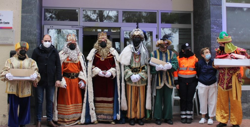 Visita de los Reyes Magos a centros, residencias y el Hospital de Barbastro.