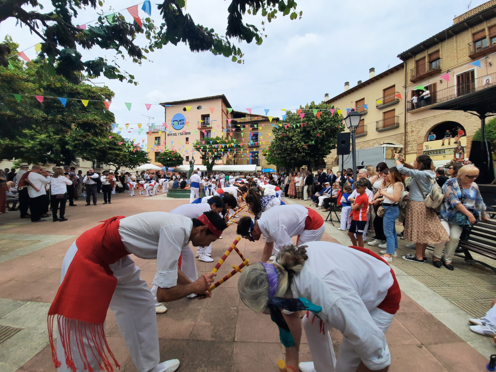 En el día de San Medardo la localidad disfrutó de su folclore con el Balls dels Palitroc o la Pastorada
