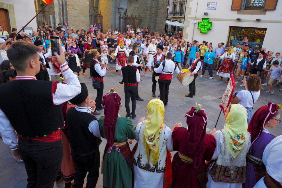 Festival Folklórico de los Pirineos.