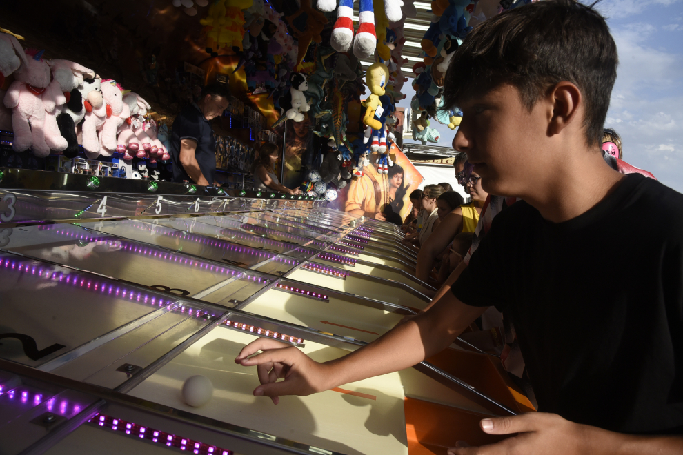 El recinto ferial abrió ayer por último día con precios rebajados hasta un 50 %