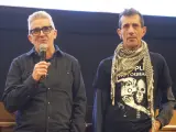 J. Alberto Andrés Lacasta y Manolo Kabezabolo, en la presentación de la película en el Teatro Olimpia.