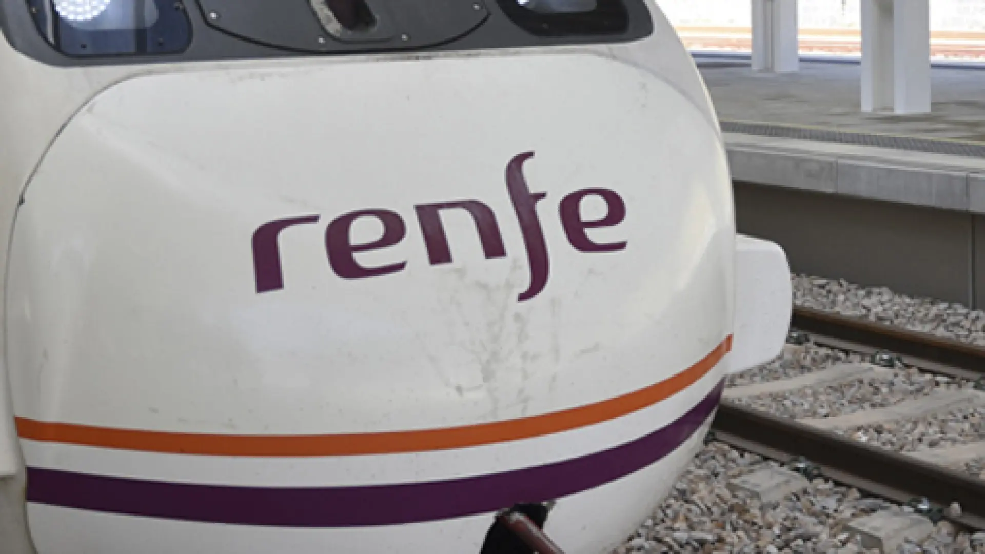 Renfe Lanza Ofertas Para Viajar En Ave Desde Euros A Partir Del De Mayo