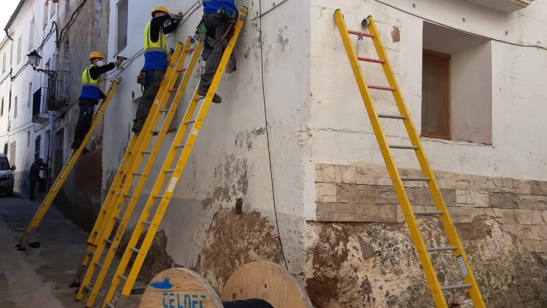 Plan de digitalización de Embou con IoT, IA y ciberseguridad