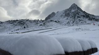 La nieve regresa al Pirineo altoaragonés.