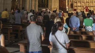 Centenares de fieles asistieron en la tarde al primer día de misa en honor al Santo Cristo