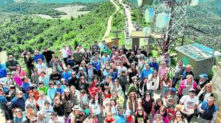 Los vecinos en la romería de San Caprasio, en la Sierra de Alcubierre.