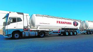 Imagen 82585815 El camión de transporte de la compañía Ercros ha logrado ahorrar 1.630 toneladas de emisiones.