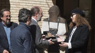 Inauguración de la escultura en Homenaje a Carlos Saura en Huesca.