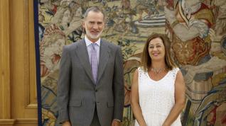 El Rey Felipe VI recibe a la nueva presidenta del Congreso, Francina Armengol, en el Palacio de la Zarzuela
