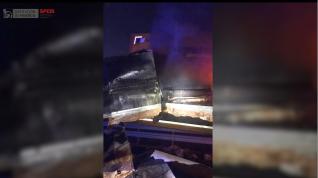 Un incendio de un camión en Fraga corta la AP-2 durante horas