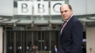 El secretario de Defensa de Reino Unido, Ben Wallace, a su llegada ayer a la BBC en Londres para realizar una entrevista.