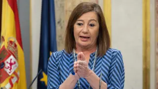 La presidenta del Congreso, Francina Armengol, durante una rueda de prensa, en la que ha hablado sobre la compra de mascarillas FPP2 que el Gobierno de Baleares adquirió en abril de 2020.