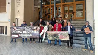 Colectivos altoaragoneses, este miércoles en Subdelegación de Gobierno en Huesca.