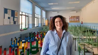 La presidenta de la Amypa, Raquel Colomina, en el comedor escolar.