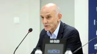 Ángel Martín cumplirá el año que le resta de contrato en el Huesca.
