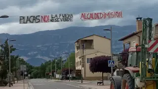 Pancartas en contra de los proyectos de parques solares en La Fueva.
