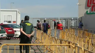 Trabajadores de Litera Meat durante la primera jornada de vacunación