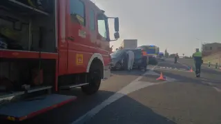 Intervención de las emergencias en el lugar del accidente.