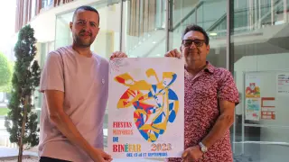 César Pardos y Txema Bañón presentan el cartel de fiestas de Binéfar.