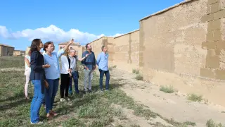 Celsa Rufas, ha sido la encargada de firmar la recepción de las obras de restauración de la muralla perimetral de La Cartuja de Nuestra Señora de Las Fuentes