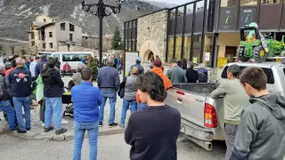 Concentración ganaderos Alta Ribagorza en Castejón de Sos.