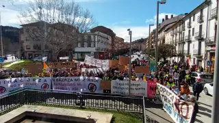 Manifestación en Graus contra el macro proyecto fotovoltaico previsto en Ribagorza.