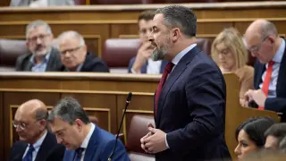 El líder de Vox, Santiago Abascal, interviene durante una sesión de control al Gobierno, en el Congreso de los Diputados.