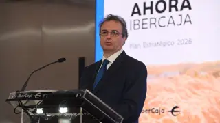 El presidente de Ibercaja Banco, Francisco Serrano, durante la presentación del nuevo Plan Estratégico 2024-2026, en la sede central de la entidad en Zaragoza.