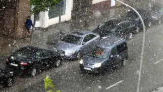 Granizada y lluvia intensa en Huesca,