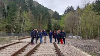 Momento de la visita de los visita de los diputados socialistas a las obras en la línea Zaragoza – Canfranc - Pau.