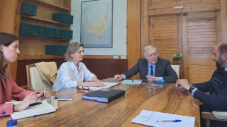 Reunión del consejero Octavio López con el alcalde de Barbastro, Fernando Torres.