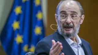 El político y expresidente del Gobierno de Aragón Javier Lambán protagoniza una nueva edición del ciclo Conversaciones en la Aljafería