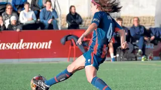 Iris Arnas durante un partido disputado en San Jorge.