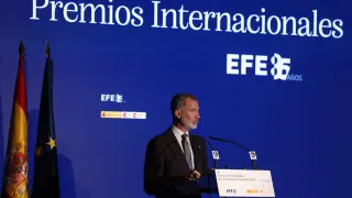 El rey Felipe VI pronuncia un discurso durante los Premios Internacionales Rey de España de Periodismo 2024, este lunes en Casa de América, en Madrid