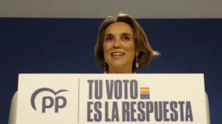 La secretaria general del Partido Popular, Cuca Gamarra, comparece en rueda de prensa para valorar los resultados electorales tras los comicios europeos, hoy domingo en la sede del PP, en Madrid.