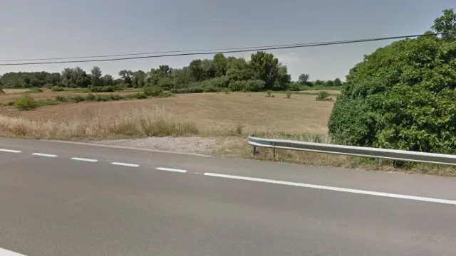 El ataque de los perros fue en una pista paralela a la carretera a Sariñena. En la imagen de Google Maps, proximidades de la zona.