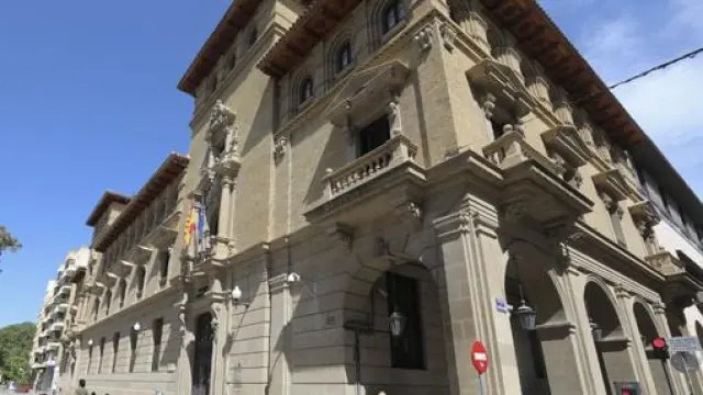 Edificio de Hacienda en Huesca.