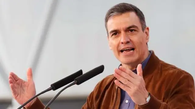 Pedro Sánchez en un acto de campaña para apoyar al candidato socialista Ángel Gabilondo