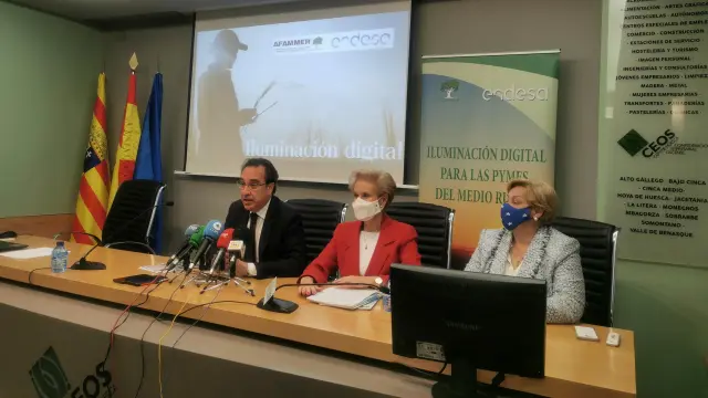 Ignacio Montaner, Carmen Quitanilla y Pilar Goded, durante la rueda de prensa este lunes.