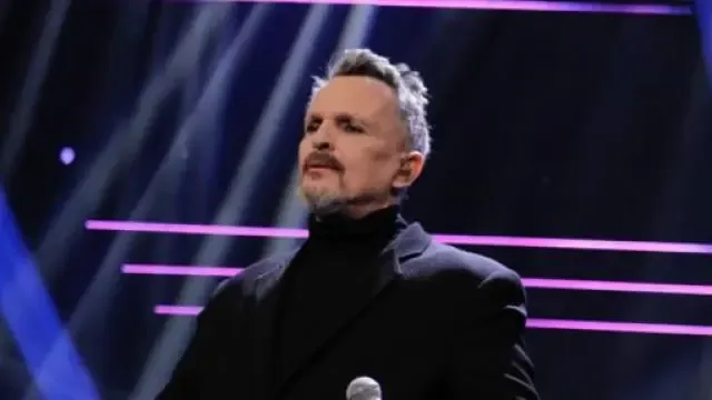 Miguel Bosé en el programa ‘La voz’ emitido por Azteca.