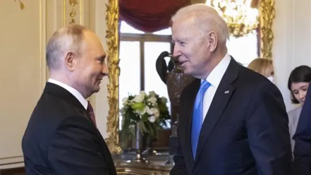 Los presidentes de Rusia, Vladímir Putin, y EE. UU., Joe Biden, mantuvieron este miércoles una reunión de más de cuatro horas.
